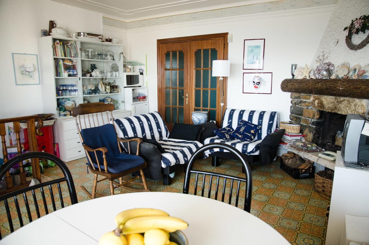 Seaside Holiday Apartment - Unique Location Cipressa エクステリア 写真